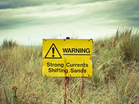 Strong currents sign